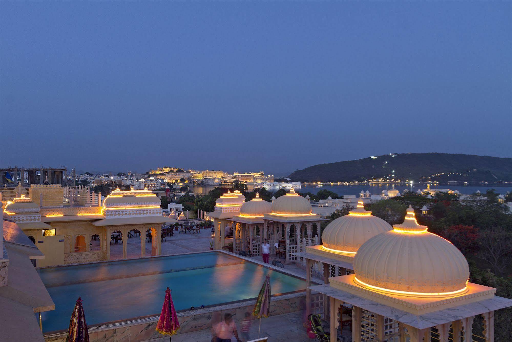 Chunda Palace Udaipur Esterno foto